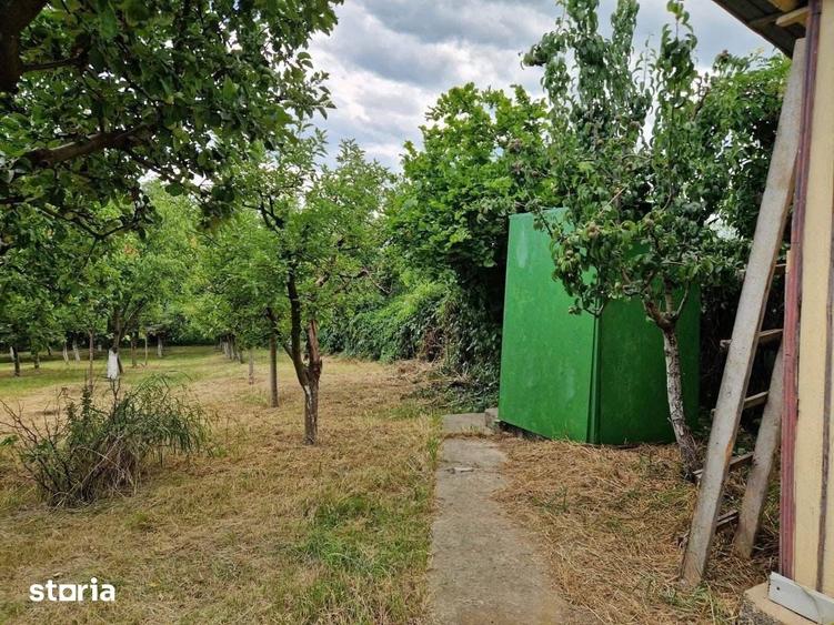 De vanzare casuta mica din caramida cu teren de 1059mp, 27.000euro - 1