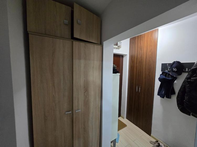 Garsonieră decomandată, mobilată în Basarabia
