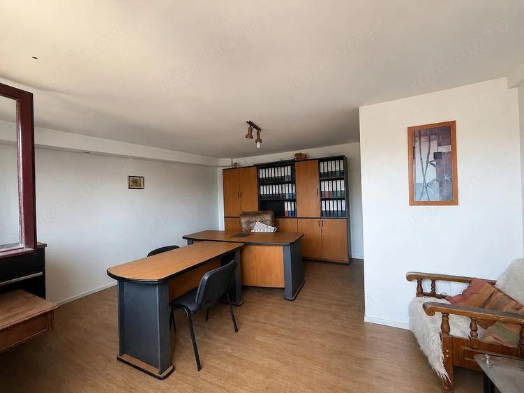 Spațiu comercial, de 330 mp, în Nojorid