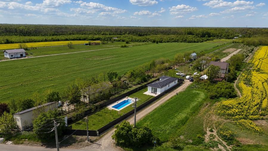 Casă individuală cu 3 camere cu Piscina în Snagov