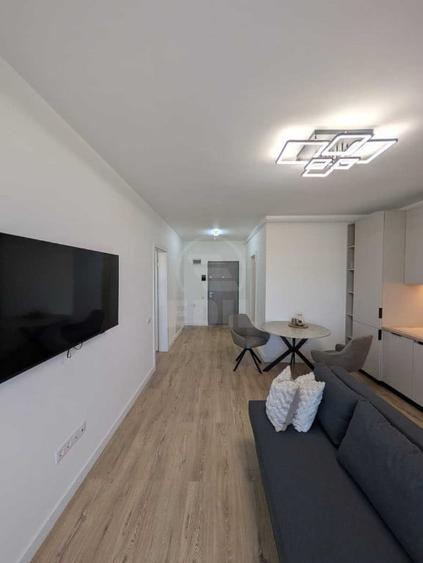 Apartament cu 2 camere semidecomandat în Florești