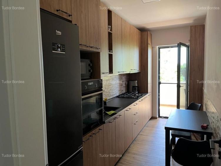 Apartament cu 2 camere decomandat, mobilat în Tineretului