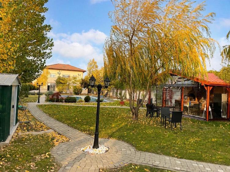 Casă individuală cu 7 camere cu Piscina în Corbeanca