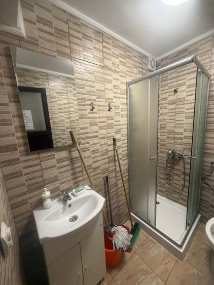 Casă cu 3 camere cu Teren 50 Mp în Exterior Vest