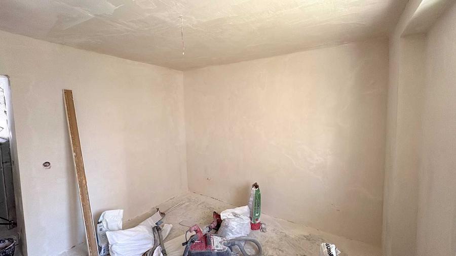 Apartament cu 3 camere decomandat în Drumul Taberei