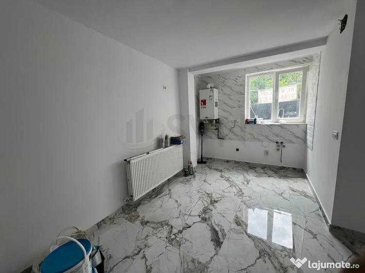 Casă cu 3 camere cu Canalizare în Turda