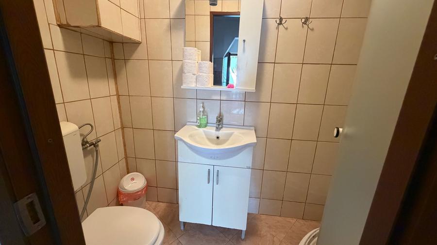 Garsonieră decomandată în Central