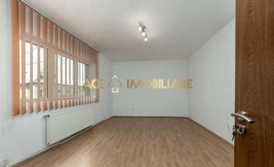 Apartament cu 3 camere decomandat în Mărășești