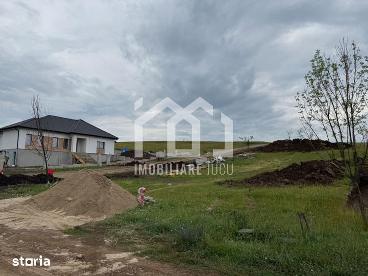 Teren de 822 mp, în Jucu