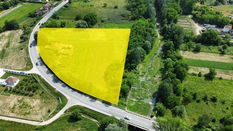 Teren de 10176 mp, în Bârsești (Mihăești)