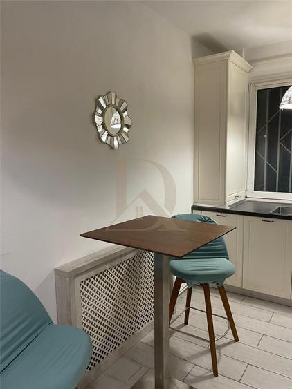 Apartament cu 2 camere semidecomandat în Centru Civic