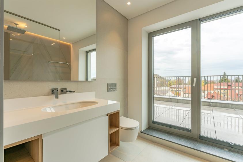 Apartament cu 3 camere decomandat, mobilat în Ultracentral
