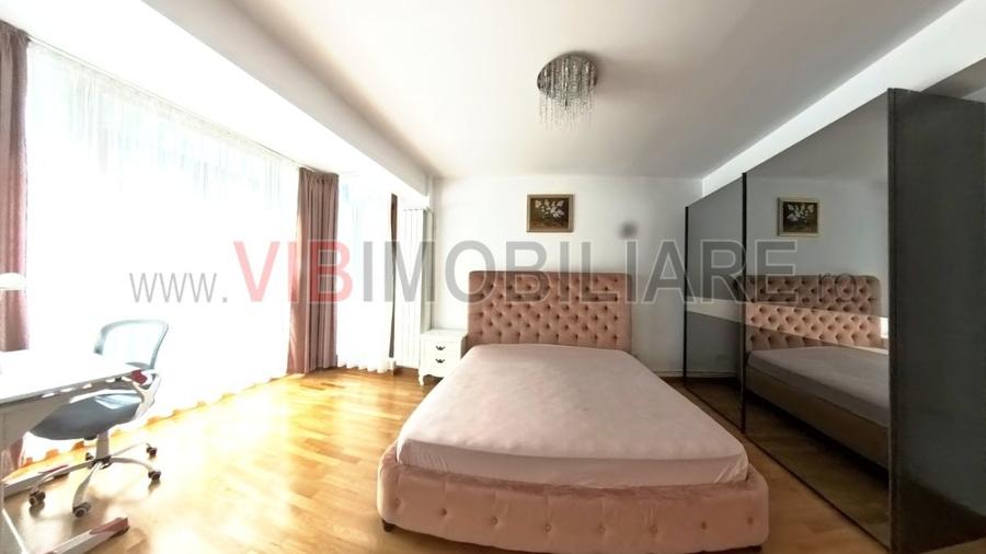 Apartament cu 3 camere semidecomandat, mobilat în Arcul de Triumf