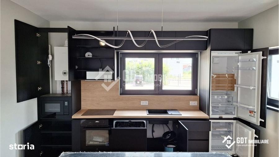 Casă cu 4 camere decomandat în Central