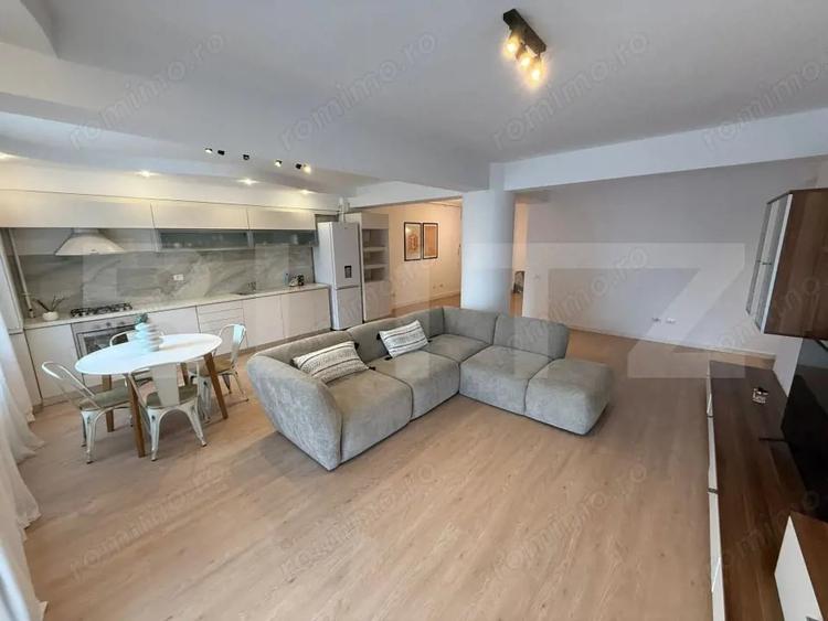 Apartament cu 3 camere, mobilat în Central