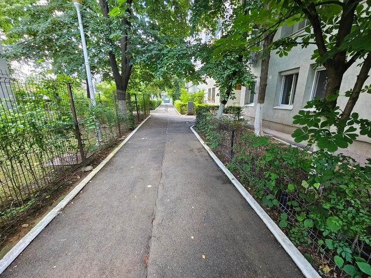 Apartament cu 2 camere decomandat în Domenii