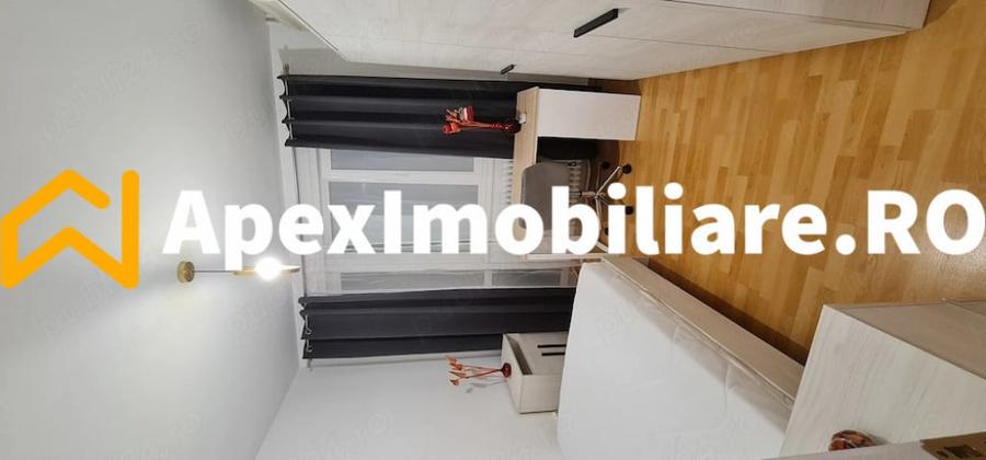 Apartament cu 3 camere semidecomandat în Gara de Nord