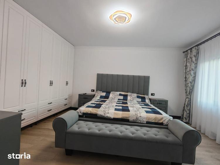 Casă cu 5 camere cu Teren 1300 Mp în Șcheia
