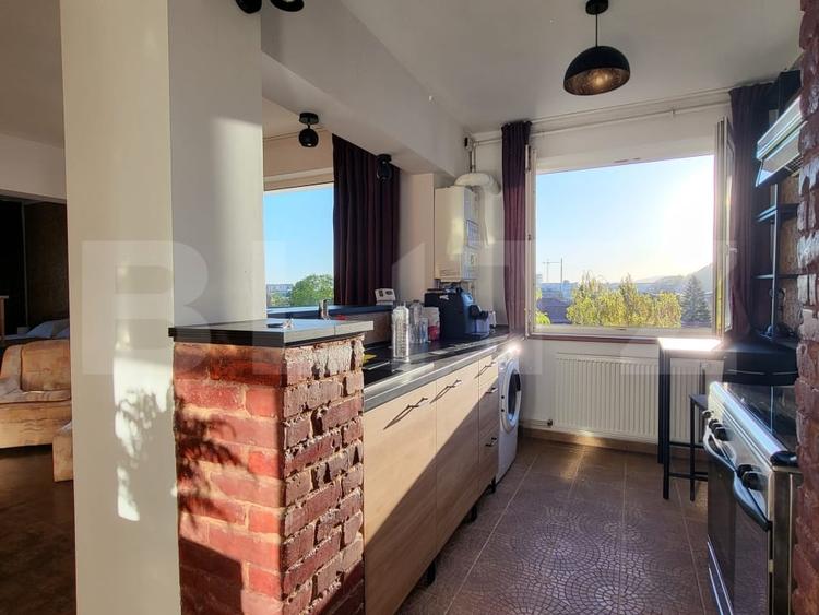 Apartament cu 2 camere semidecomandat, mobilat în Central