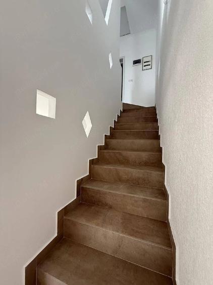 Casă cu Teren 450 Mp în Central