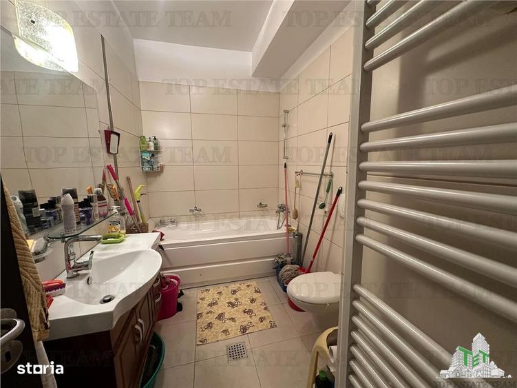 Apartament cu 2 camere, mobilat în Pajura