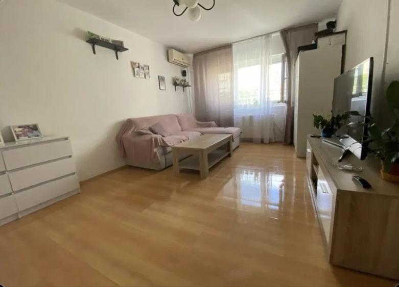 Apartament cu 3 camere decomandat, mobilat în Gorjului