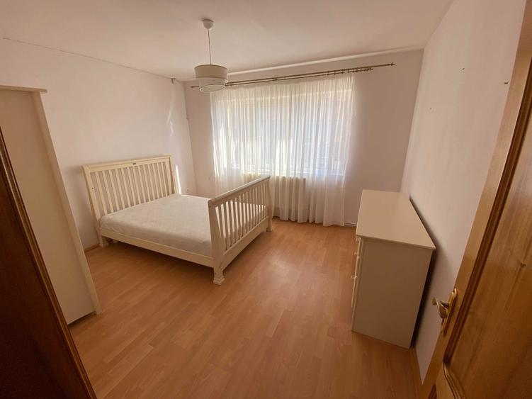 Casă cu 4 camere cu Teren 600 Mp în Valea