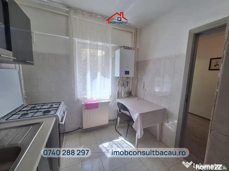Apartament cu 3 camere decomandat în Letea