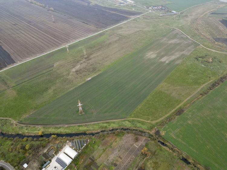 Teren agricol extravilan de 37344 mp, în Gai