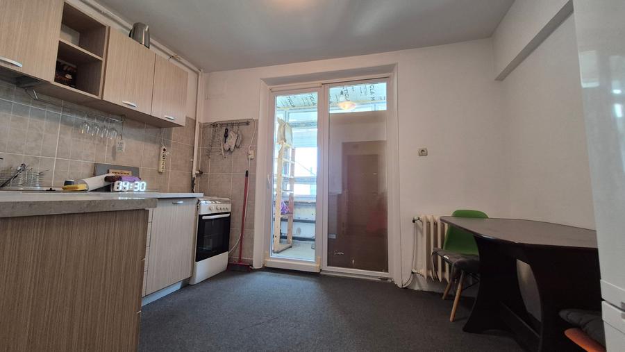 Apartament cu 2 camere semidecomandat în Brâncoveanu
