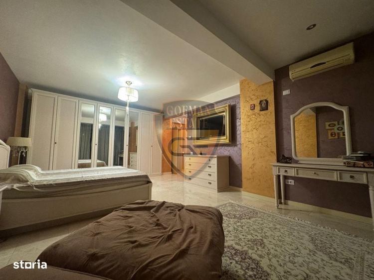 Apartament cu 4 camere decomandat în Central