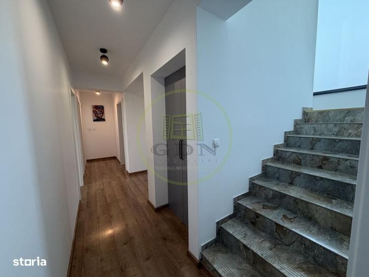 Casă cu 4 camere în Central