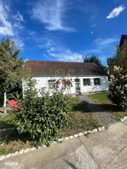 Casă cu 2 camere cu Teren 500 Mp în Central