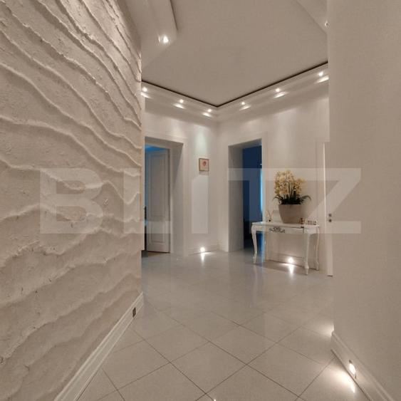 Apartament cu 3 camere decomandat, mobilat în Neptun