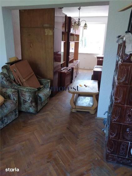 Casă cu 6 camere cu Teren 600 Mp în Păulești