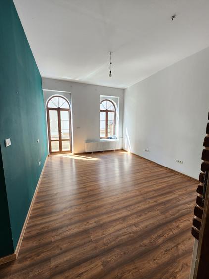 Comision zero! Închiriez imobil în Piața Unirii - 11