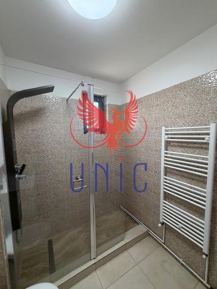 Apartament cu 3 camere nedecomandat, mobilat în Calea Severinului
