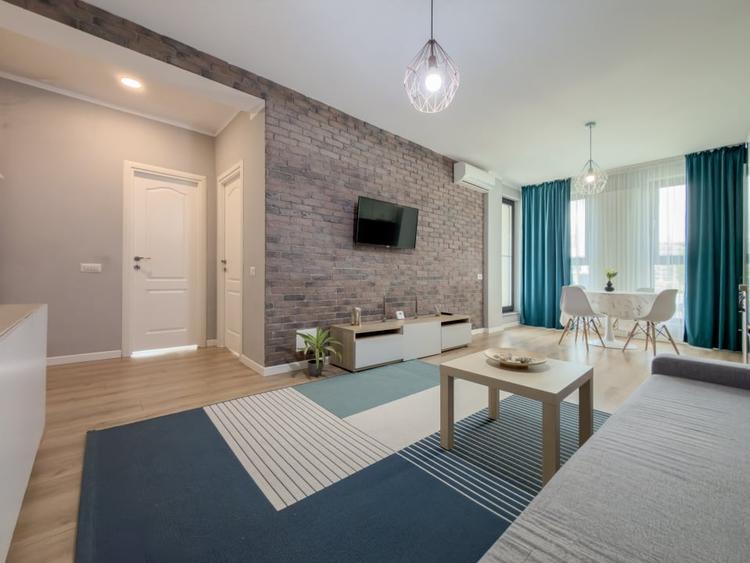 Apartament cu 2 camere decomandat, mobilat în Mamaia-Sat