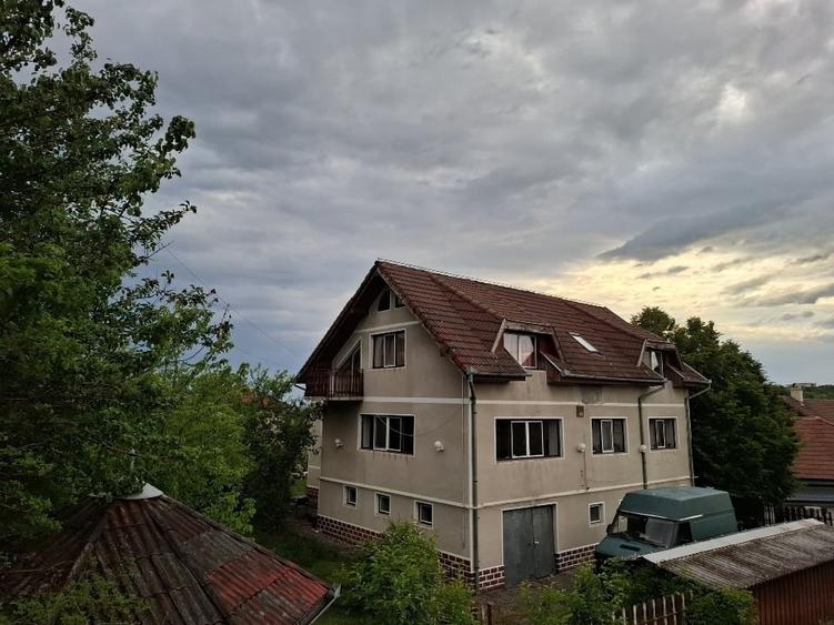 Casă individuală cu 2 camere cu Canalizare în Dealuri Oradea