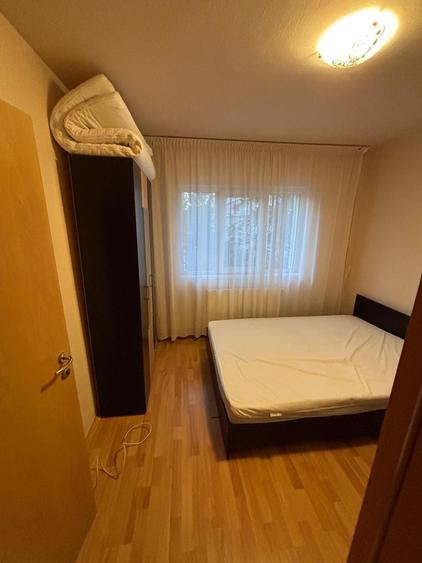 Apartament cu 3 camere semidecomandat în Complex Studențesc