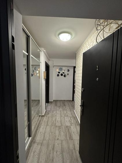 Apartament cu 2 camere decomandat în Exterior Vest
