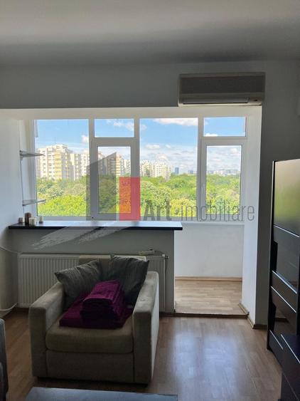 Apartament cu 3 camere decomandat, mobilat în Colentina