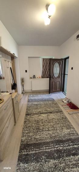 Casă cu 3 camere în Gârdani