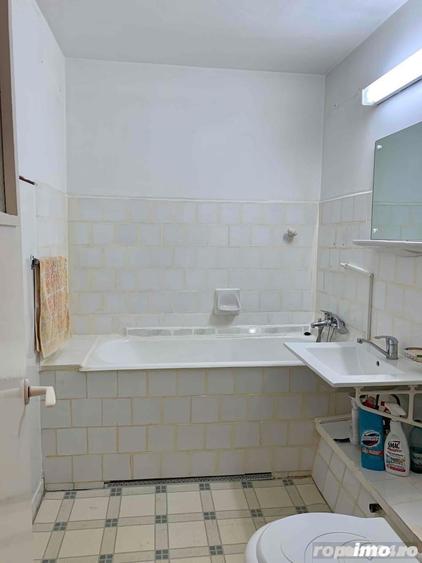 Apartament cu 3 camere decomandat în Dacia
