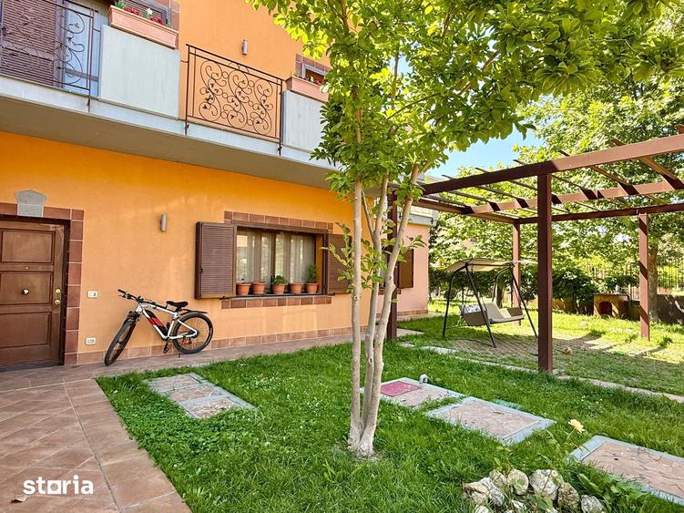 Casă cu 6 camere cu Teren 674 Mp în Delfinariu