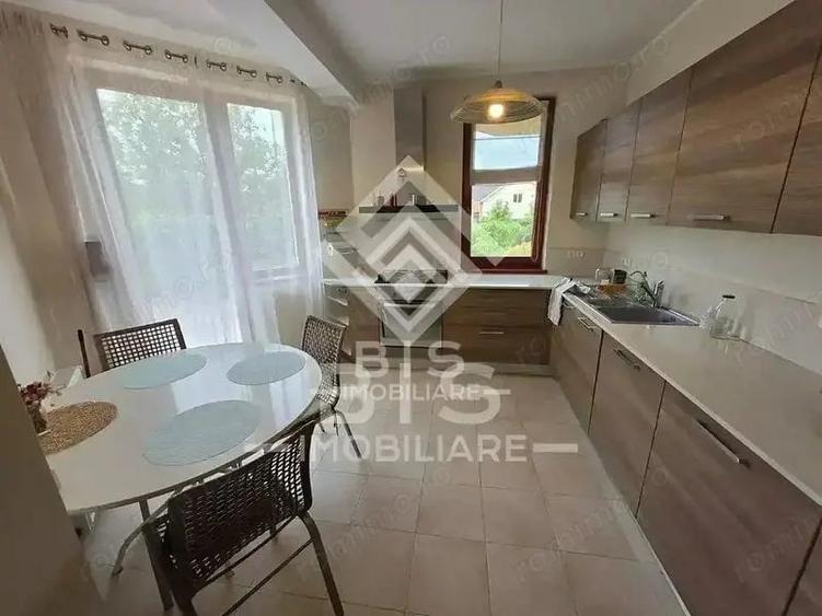 Casă cu 6 camere cu Teren 1200 Mp în Unirea