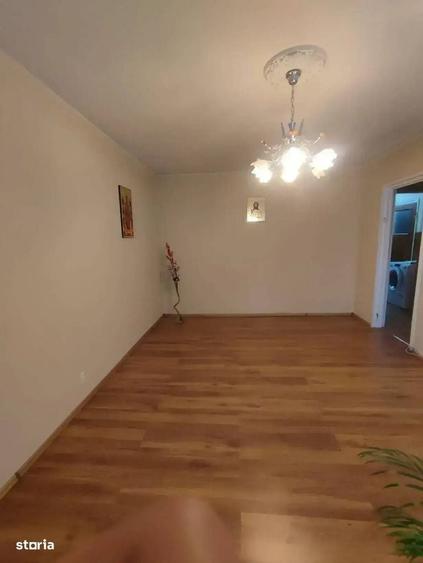 Apartament cu 3 camere decomandat în 1 Decembrie 1918