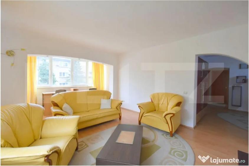 Apartament cu 3 camere decomandat în Central