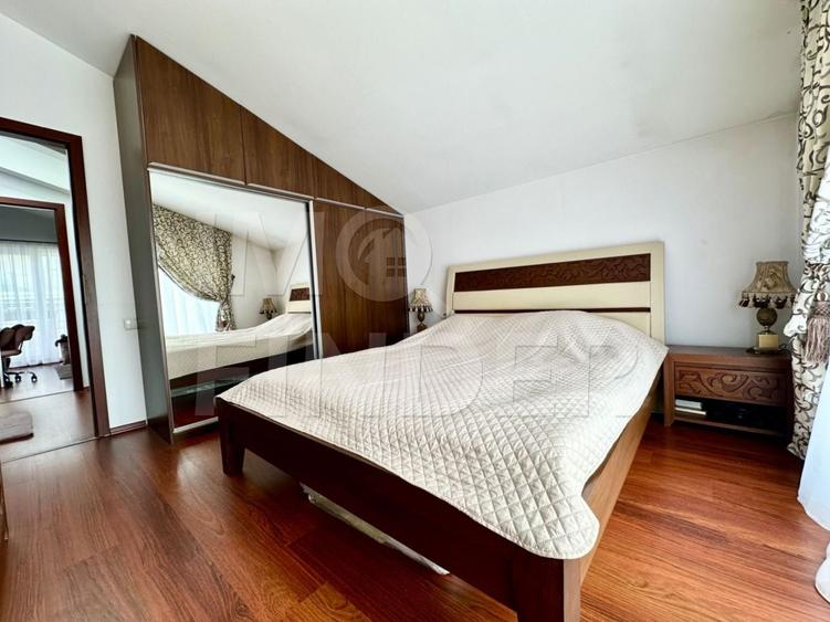 Duplex cu 4 camere cu Canalizare în Bună Ziua