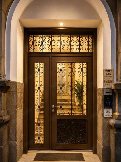 Apartament cu 5 camere semidecomandat în Armeneasca
